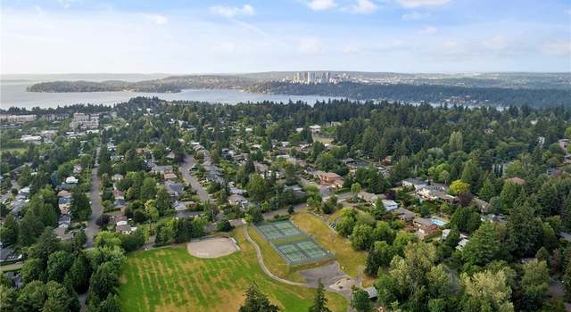 Photo of 4028 82nd Ave SE, Mercer Island, WA 98040