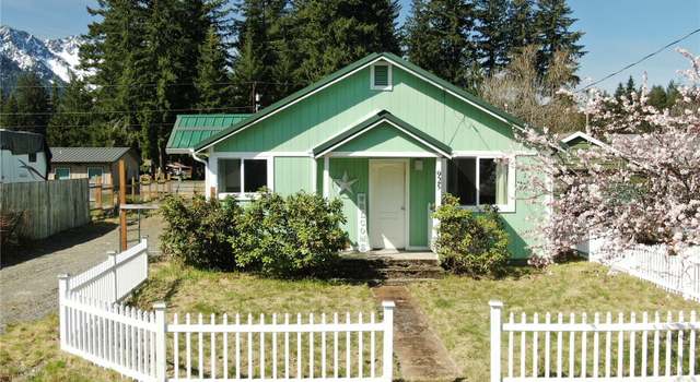Photo of 925 Montague Ave, Darrington, WA 98241