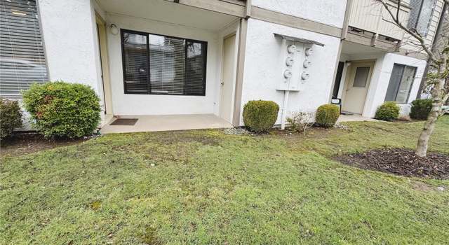 Photo of 222 NE Dogwood St Unit C-102, Issaquah, WA 98027