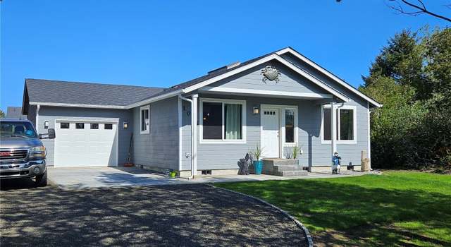 Photo of 1045 Tonquin Ave SW, Ocean Shores, WA 98569