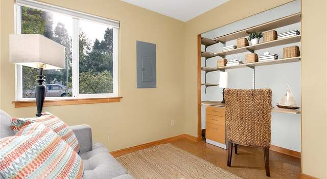 Photo of 2628 Marine Ave SW, Seattle, WA 98116