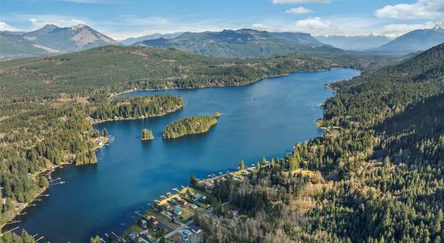 Photo of 33016 S Shore Dr, Lake Cavanaugh, WA 98274