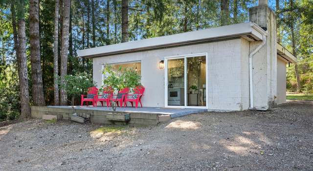 Photo of 10 E Snow Cap Dr, Belfair, WA 98528