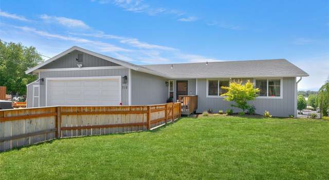 Photo of 716 Cascadia Park Dr, Yakima, WA 98901