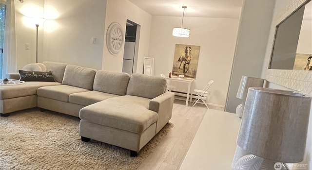 Photo of 4737 W Lake Sammamish Pkwy SE Unit A305, Issaquah, WA 98027