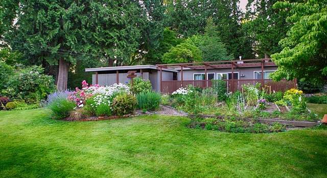 Photo of 10406 NE 113th Pl, Kirkland, WA 98033
