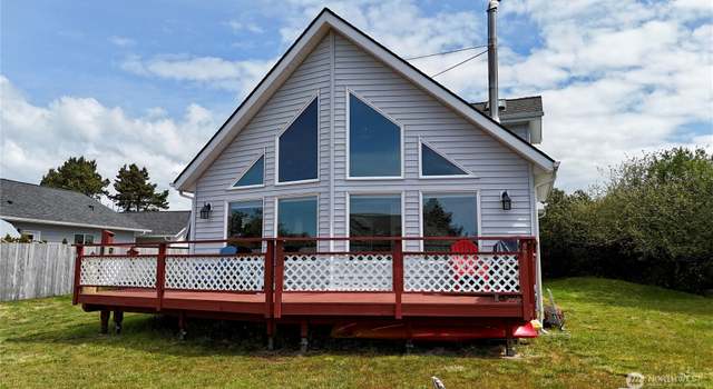 Photo of 195 N Razor Clam Dr SW, Ocean Shores, WA 98569