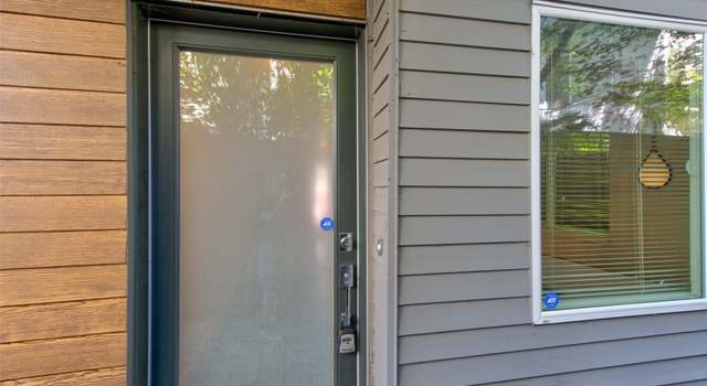 Photo of 131 G 22nd Ave E, Seattle, WA 98112