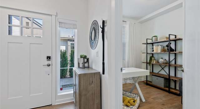 Photo of 18782 67th Ave NE #3, Kenmore, WA 98028