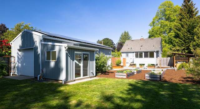 Photo of 2921 Ellis St, Bellingham, WA 98225