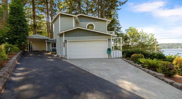Photo of 10 E Twanoh Tides Dr, Belfair, WA 98528