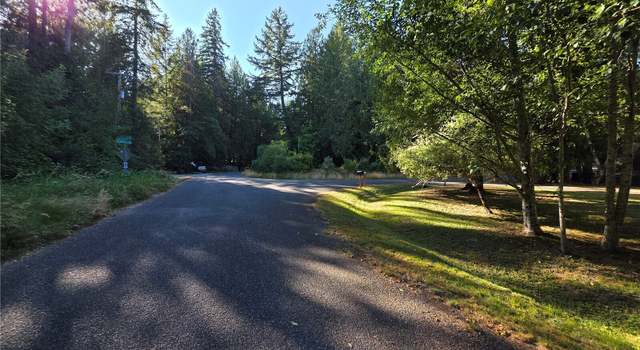 Photo of 151 E Lakeshore Dr E, Shelton, WA 98584