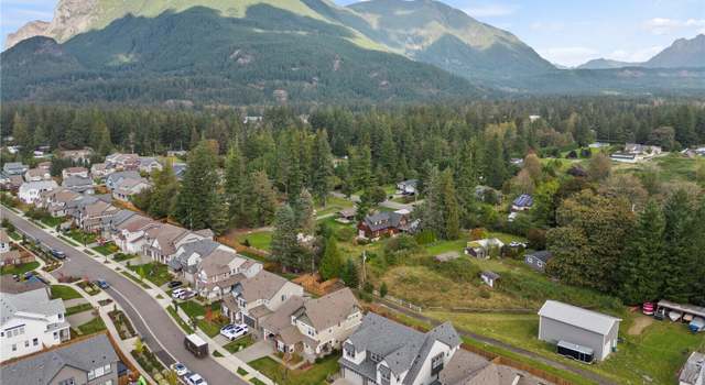 Photo of 1806 Canyon Ave SE, North Bend, WA 98045