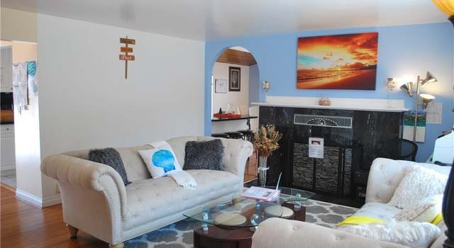 Photo of 9307 220 St SW, Edmonds, WA 98020