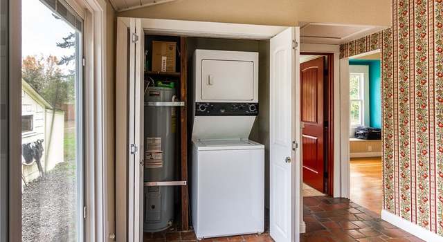 Photo of 11915 Dammann Rd E, Tacoma, WA 98445