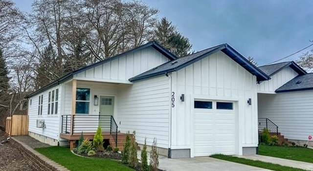Photo of 211 W Harriman St, Aberdeen, WA 98520