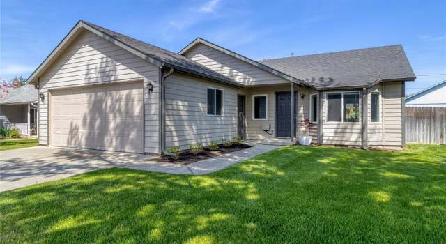 Photo of 122 NW Earl Ln, College Place, WA 99324