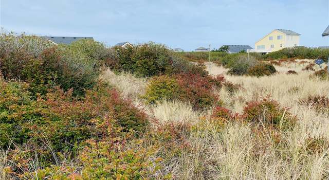 Photo of 1313 N Jetty Ave, Ocean Shores, WA 98569