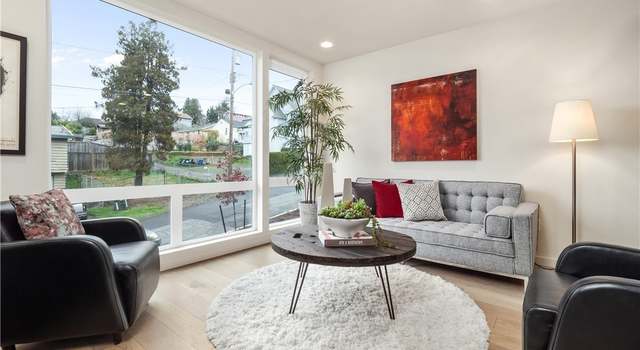 Photo of 3707 S Dakota St, Seattle, WA 98118