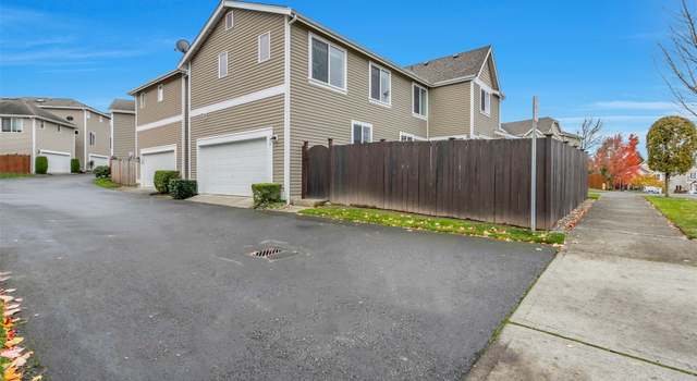 Photo of 702 La Grande Blvd, Puyallup, WA 98373