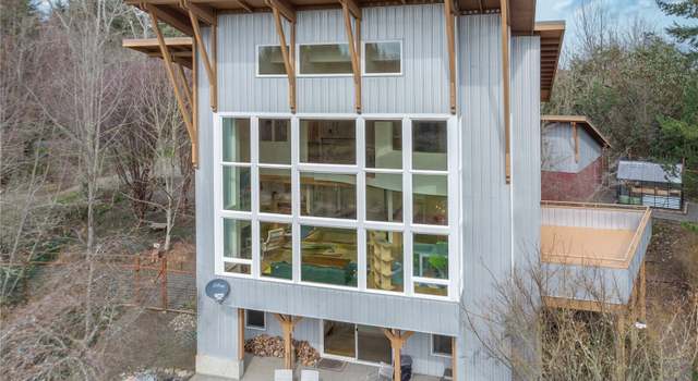 Photo of 1221 Woodland Dr, Port Townsend, WA 98368