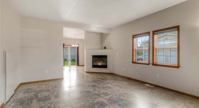 Photo of 617 7th St SE #10, Puyallup, WA 98372