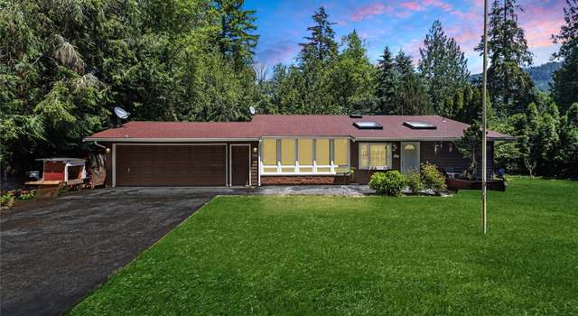 Photo of 592 Sprague Valley Dr, Maple Falls, WA 98266
