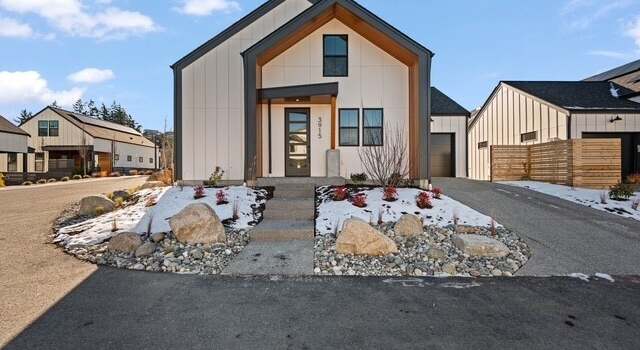 Photo of 3915 Crosswinds Ct, Anacortes, WA 98221