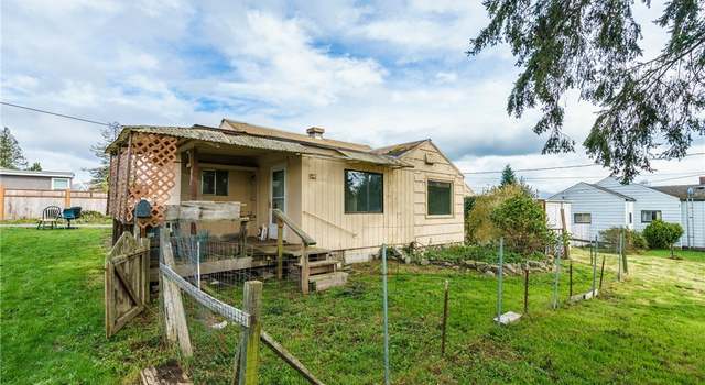 Photo of 1816 11th St, Anacortes, WA 98221