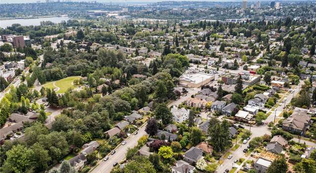 Photo of 4320 NE 55th St, Seattle, WA 98105