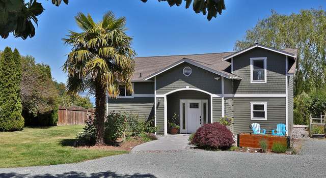 Photo of 6631 Humphrey Rd, Clinton, WA 98236
