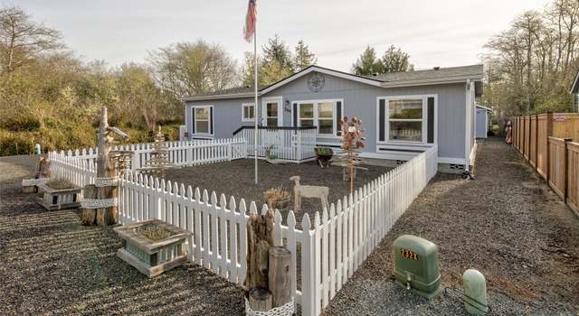 Photo of 564 Chenois Ave NE, Ocean Shores, WA 98569