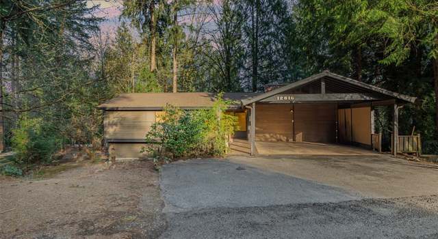 Photo of 12816 Holiday Dr NE, Kirkland, WA 98034