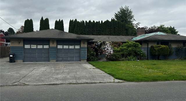 Photo of 2230 E Parkway Dr, Mount Vernon, WA 98273