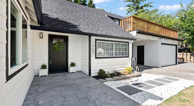 Photo of 1909 Gary St, Sumner, WA 98390