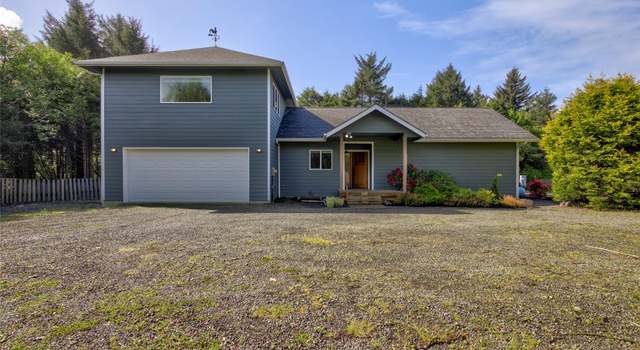 Photo of 106 N First St, Pacific Beach, WA 98571
