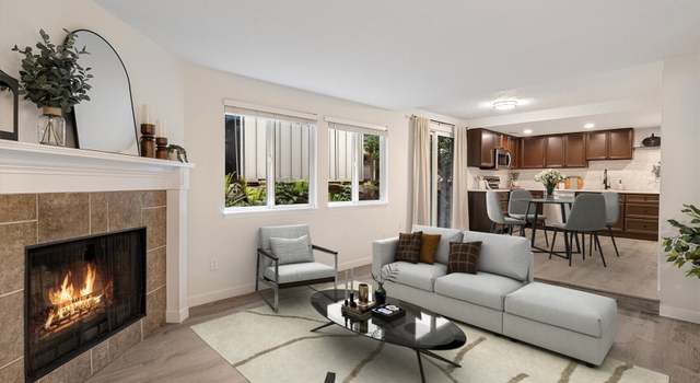 Photo of 12718 NE 120th St Unit J-2, Kirkland, WA 98034