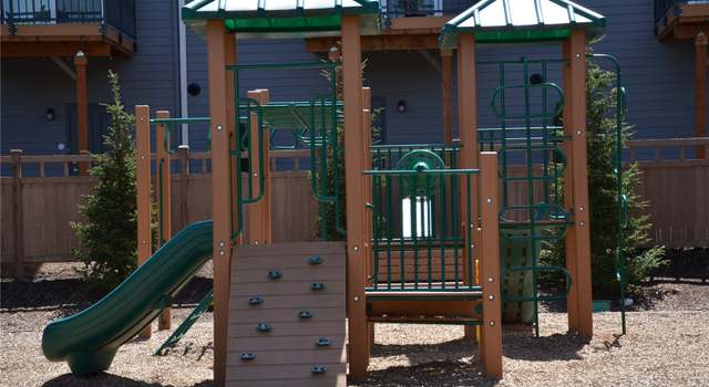 Photo of 19324 35th Dr SE Unit G, Bothell, WA 98012