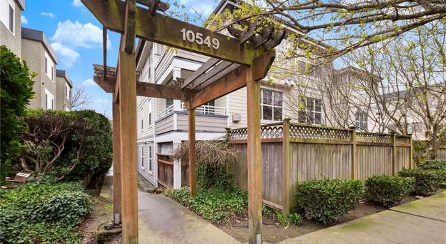 Photo of 10549 Stone Ave N #202, Seattle, WA 98133