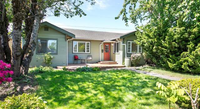 Photo of 2721 Iron St, Bellingham, WA 98225