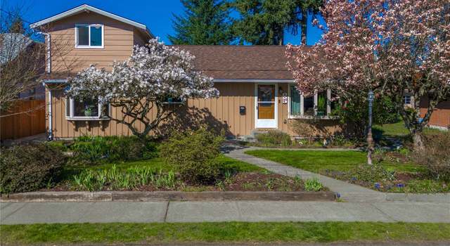 Photo of 923 7th Ave NW, Puyallup, WA 98371