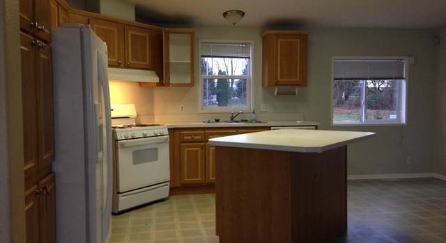 Photo of 401 Cabe Ln, Sedro Woolley, WA 98284