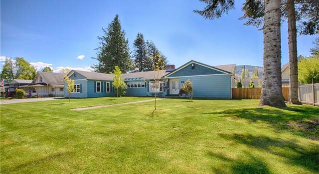 Photo of 903 Jameson St, Sedro Woolley, WA 98284