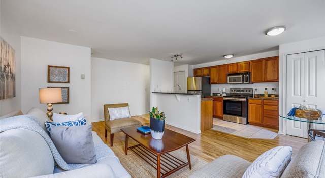 Photo of 300 10th Ave Unit B303, Seattle, WA 98122