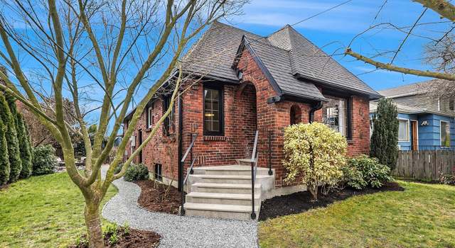 Photo of 823 NE 80th St, Seattle, WA 98115