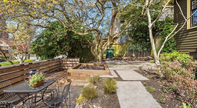 Photo of 7912 Fremont Ave N, Seattle, WA 98103
