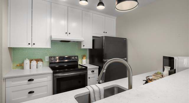 Photo of 5842 NE 75th St Unit C305, Seattle, WA 98115