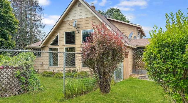 Photo of 55 Irving St, Cathlamet, WA 98612