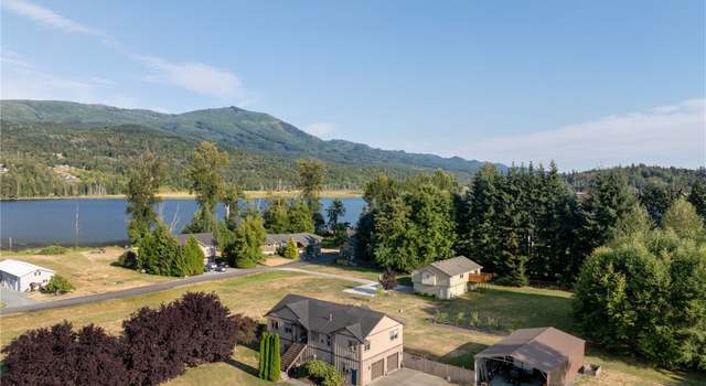 Photo of 23692 Sawyer Ln, Clear Lake, WA 98235
