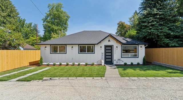 Photo of 14322 Burke Ave N, Seattle, WA 98133
